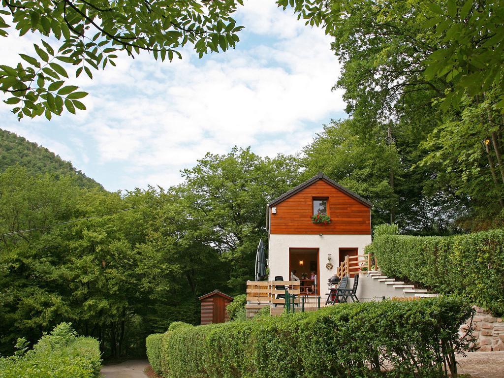 Cottage With A Terrace And A View Of The Valley Евай Екстер'єр фото