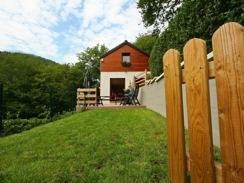 Cottage With A Terrace And A View Of The Valley Евай Екстер'єр фото